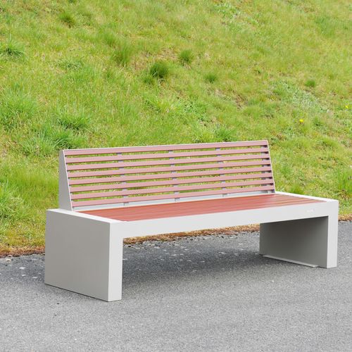 Moderne Bank für den öffentlichen Raum - COMFONY 40 - BENKERT BÄNKE - pulverbeschichteter Stahl / Aluminium / PET