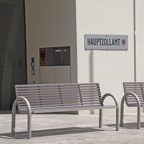 Klassische Bank für den öffentlichen Raum - COMFONY 150 - BENKERT BÄNKE - Edelstahl / Aluminium / PET