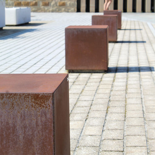 Fußgänger-Sperrpfosten - CUBE - METALCO - stationär / Edelstahl / aus lackiertem Stahl