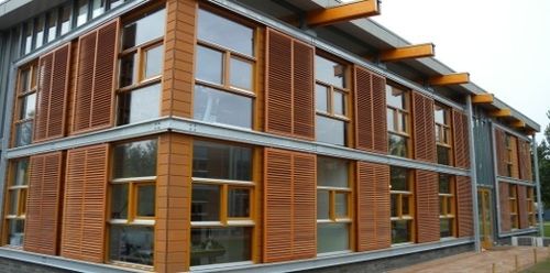 Schiebe-Fensterladen - SIBERIAN LARCH - Norman Europe - Holz / für Fassade / nach Maß