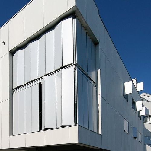 Schiebe-Fensterladen - GRIESSER - faltbar / Metall / Holzoptik