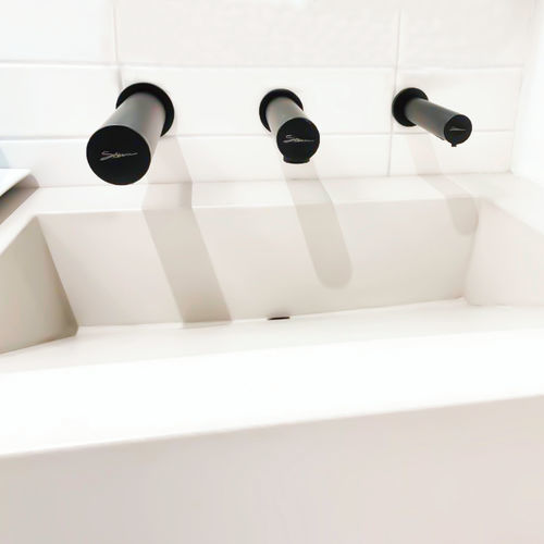 Einhebelmischer für Waschbecken - TUBULAR DPL TRIO - Stern Engineering Ltd. - wandmontiert / elektronisch / Messing