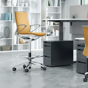 Moderner Arbeitshocker - PLIMODE - Okamura - Stoff / Leder / Gestell aus Metall