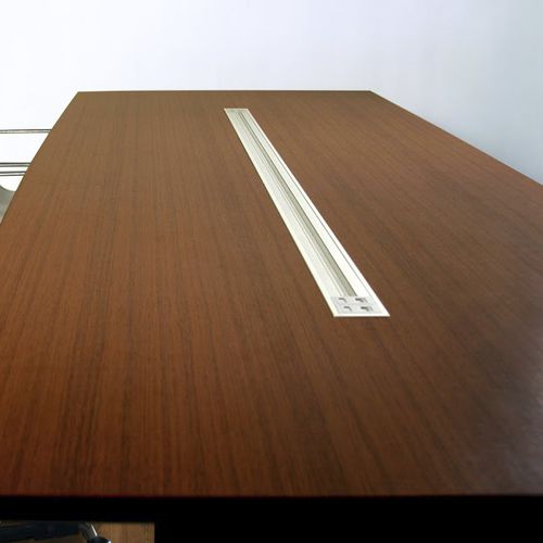 Aluminium-Kabelkanal - RH1 - Eubiq - wandmontiert / Schreibtisch / für professionellen Gebrauch