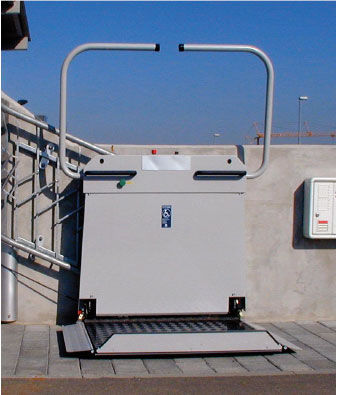 Plattform-Treppenlift / für Personen mit eingeschränkter Mobilität - KLEEMANN - Standard