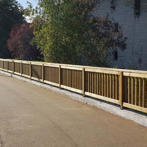 Kiefer-Geländer - SB22  - Rondino - mit Stangen / für Außenbereich / für Brücke
