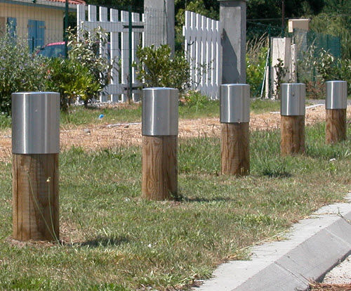 Sicherheits-Sperrpfosten - HARMATTAN - FRANCE INOX INDUSTRIE - stationär / Edelstahl / Holz