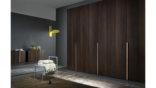 Moderner Kleiderschrank - SEGNO - Rossetto Armobil - Eiche / Nussbaum / mit Schwingtür