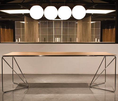 Moderner Tisch - ABSOLUTE - B&T Design - Holzfurnier / Gestell aus Metall / rechteckig