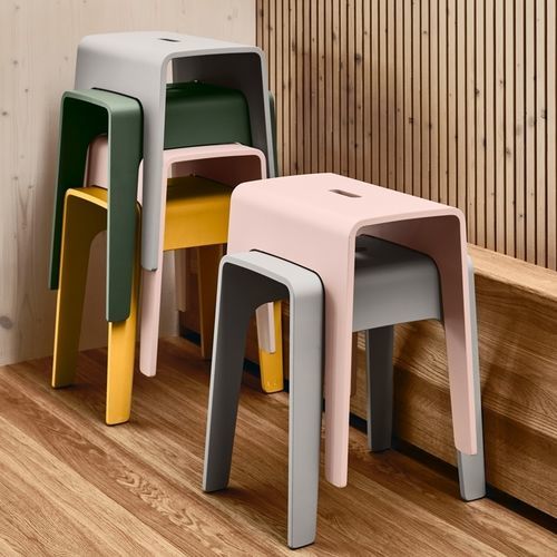 Moderner Hocker - BIMBO - Blå Station - lackiertes Holz / Gestell aus Kunststoff / stapelbar