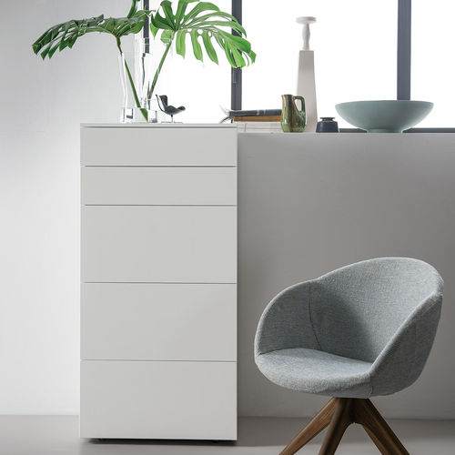 Moderner Chiffonnier - SLIM - Dall'Agnese - lackiertes Holz / Eiche / Feinsteinzeug