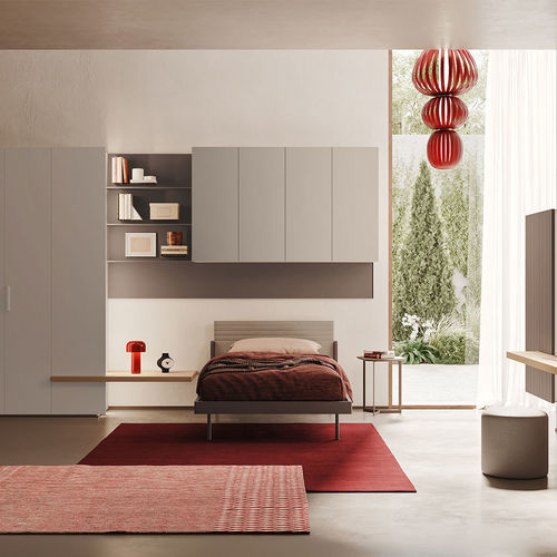 Weißes Kinderzimmer - Start p16 - Clever - rot / Holz / für Jungen