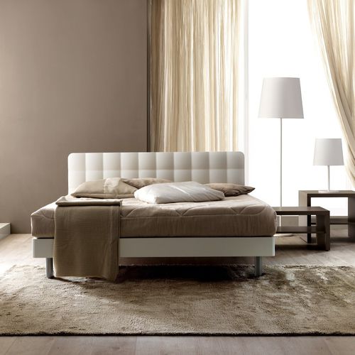 Doppelbett - TENDER - Doimo Cityline - modern / Kopfteil / lackiertes Holz
