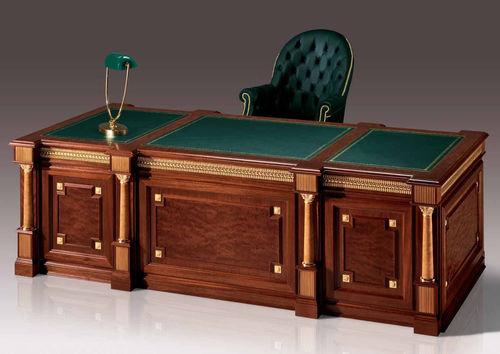 Chefschreibtisch - TUDOR  - Elledue srl - Stil / Holz / mit Gestell aus Paneelen