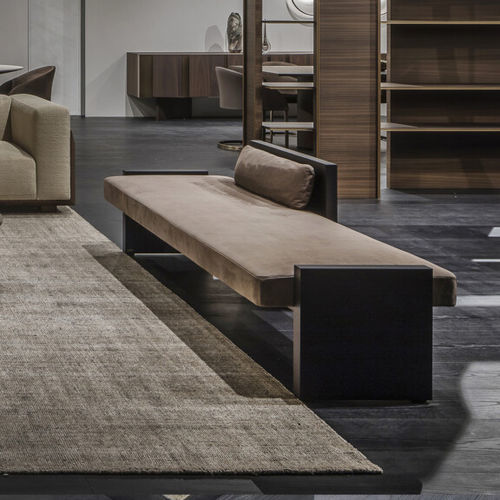 Moderne Polsterbank - P.BENCH - Emmemobili - Stoff / Leder / Gestell aus Furnierholz