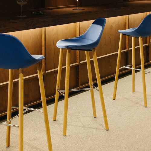 Moderner Barstuhl - Mate Wood - Enea - für Küche / für den Innenraum / Leder