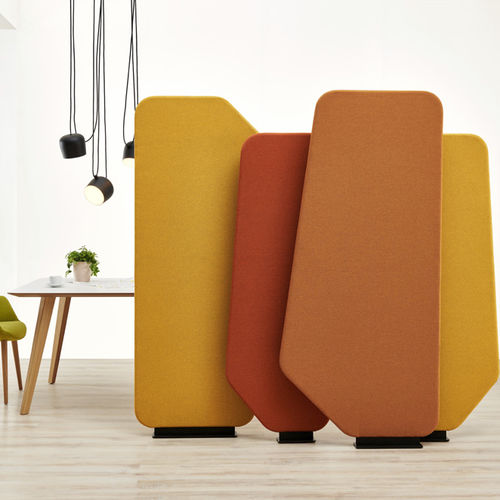 Selbsttragende Akustikplatte - SCREEN PANELS - ESTEL - mobil / Stoff / Massivholz