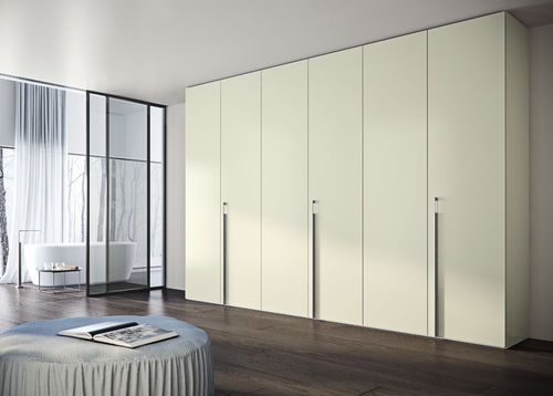 Moderner Kleiderschrank - WING - 2 - Faer Ambienti - Holz / mit Schwingtür