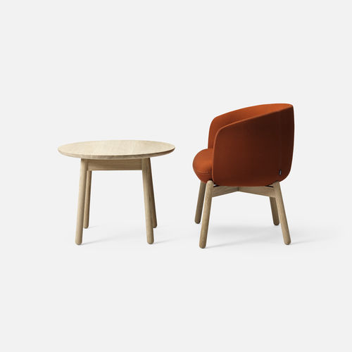 Moderner Couchtisch - NEST - + HALLE - Eiche / Gestell aus Eiche / oval