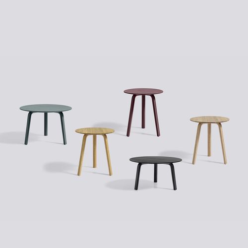 Moderner Bistrotisch - BELLA  - Hay a/s - Eiche / lackiertes Holz / rund