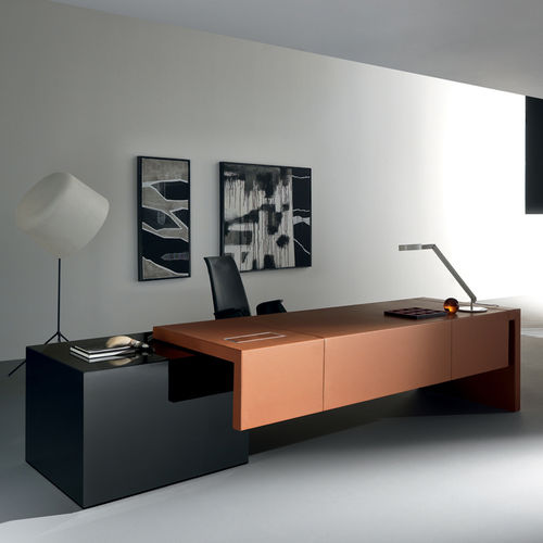 Chefschreibtisch - KYO - Martex - modern / Holz / mit Gestell aus Paneelen