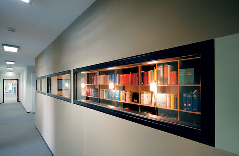 Modernes Bücherregal - FNP ARCHIVE - Moormann Nils Holger - Holz