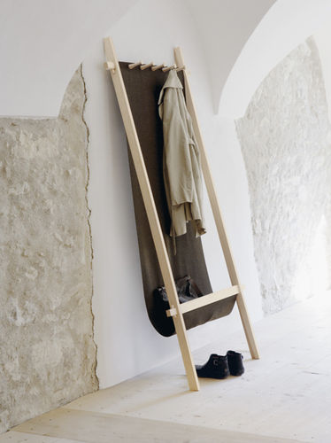 Bodenstehender Garderobenständer - LODELEI - Moormann Nils Holger - modern / Holz