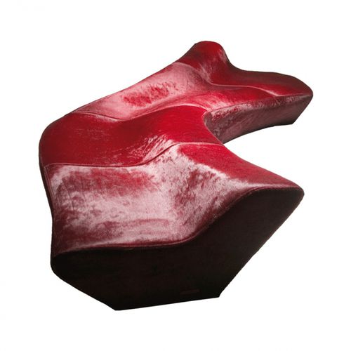 Sofa / originelles Design - MORAINE  - Sawaya & Moroni - Tierfell / rot / von Zaha Hadid