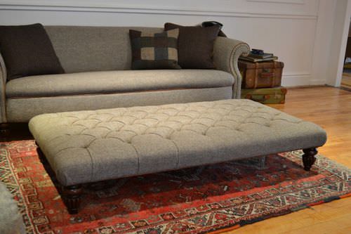Chesterfield-Ottomane - BOWMORE - Tetrad Associates - Stoff / Leder / Holz