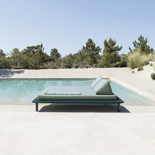 Moderne Sonnenliege - SUNMOON Tatami - Varaschin - Stoff / aus lackiertem Aluminium / für Garten