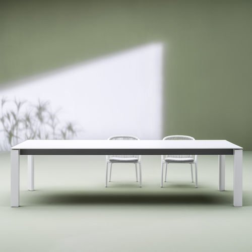 Moderner Esstisch - DOLMEN Low - Varaschin - HPL / Keramik / Gestell aus gestrichenem Aluminium