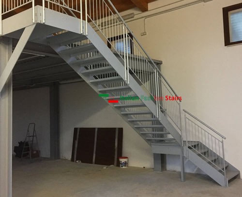 Viertelgewendelte Treppe - LERICI INDUSTRIALE - ITALIAN FASHION STAIRS - Metallstufen / mit Stahlstruktur / für Geschäftsgebäude