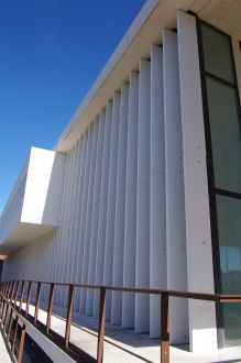 Glasfaserbeton-Sonnenschutzlamelle - CCV - Betsinor - für Fassaden / vertikal