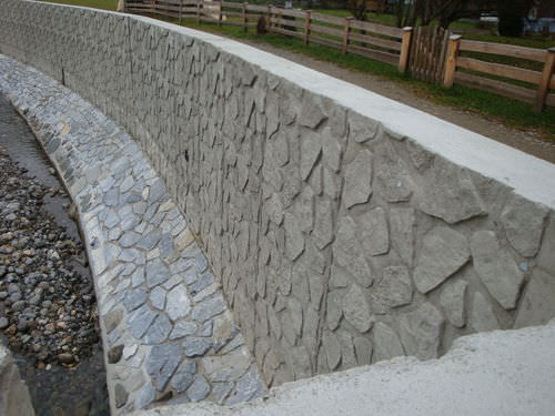 Schalungsform für Stützmauer - LA REUNION - RECKLI GmbH - für Sichtbeton