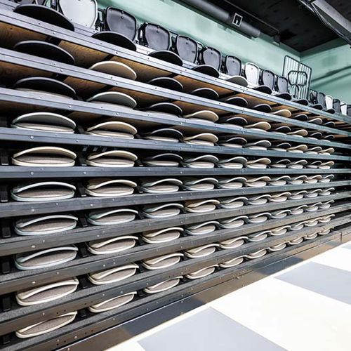 Teleskopische Sitztribüne - INTEGRA  - Irwin Seating - Klappsessel