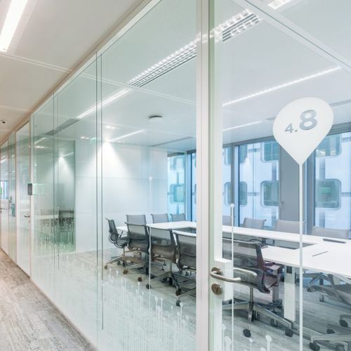 Abnehmbare Trennwand - ULTEEM : VERRE AFFLEURANT SUR CADRE - CERENN - mit Glasfront / Büro / transparent