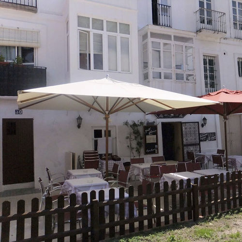 Quadratischer Sonnenschirm - BOIS D'HONFLEUR® - Socotex - Abritez-vous chez nous - rechteckig / mit Zentralmast / Sunbrella®