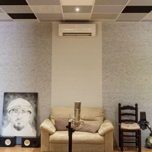 Wandmontierte Akustikplatte - Ideatec Advanced Acoustic Solutions - Polyesterfaser / rechteckig / glatt