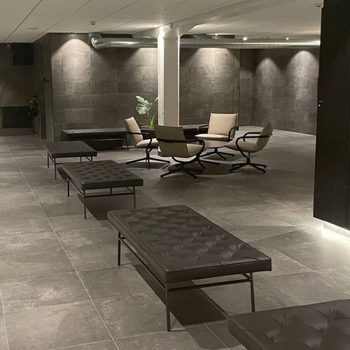 Moderne Polsterbank - VOGA - Fit Interiors - Kunstleder / Gestell aus Metall / pulverbeschichteter Stahl