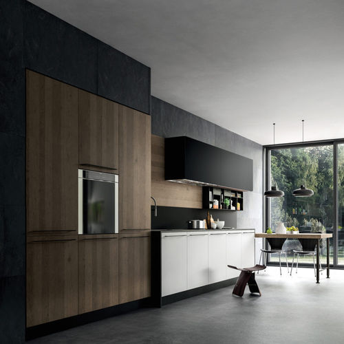Moderne Küche - YOTA : COMPOSIZION 04 - ARMONY CUCINE - lackiertes Holz / mit Griffen