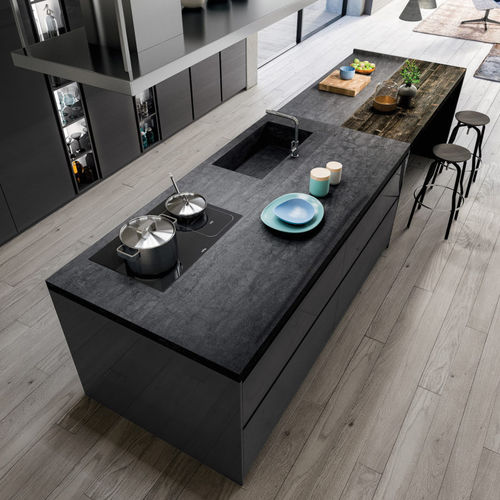 Moderne Küche - OMICRON 22 : COMPOSIZION 01 - ARMONY CUCINE - lackiertes Holz / Kochinsel / ohne Griff