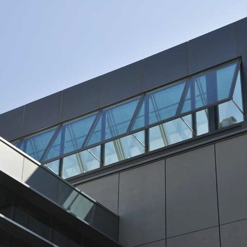 Polycarbonat-Fenster - TECHVENT 5300® - EXTECH Exterior Technologies, Inc - Schwing / mit Doppelverglasung / mit Wärmedämmung