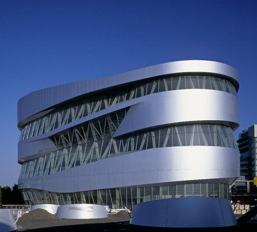 Vorhangfassade / freitragende Struktur - MERCEDES-BENZ MUSEUM - Josef Gartner - aus Metall und Glas