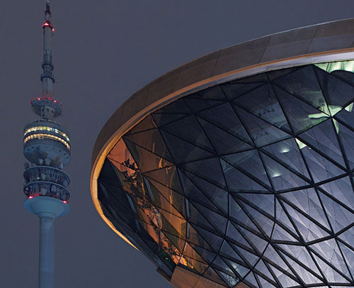 Paneel-Vorhangfassade - BMW WELT - Josef Gartner - aus Metall und Glas