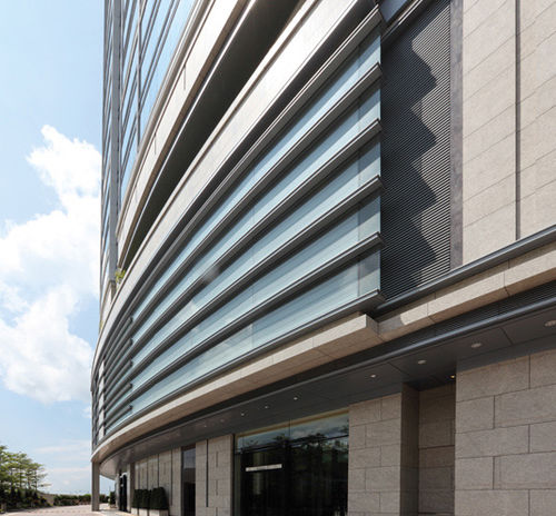 Vorhangfassade / freitragende Struktur - AP LEI CHAU 129 PODIUM - Josef Gartner - aus Aluminium und Glas