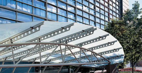 Hinterlüftete Fassade / Glas - TRITON SQUARE - Permasteelisa - Metall / aus Beton