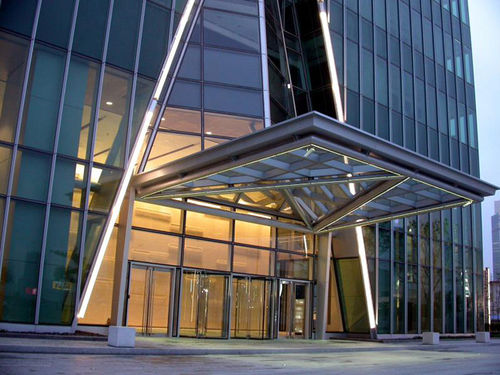 Vordach für Eingang - AZIA CENTRE - Permasteelisa - für Geschäftsgebäude / Metall / Glas