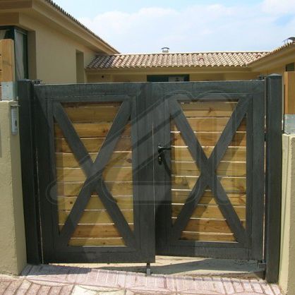 Einflügeliges Tor - SPECIAL DESIGNS - Angel Mir – Portes Bisbal - Holz / Lamellen / Platten
