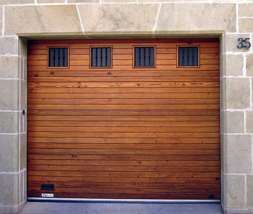 Sektionale Garagentür - Angel Mir – Portes Bisbal - Massivholz / automatisch