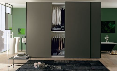 Moderner Kleiderschrank - LISCIA 20_21 - ORME - Holz / lackiertes Holz / mit Schiebetür